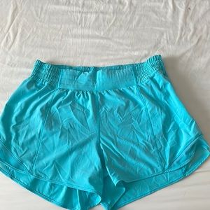 Lululemon Hotty Hot High Rise Lined Short 4 in